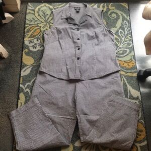 Rafaela Capri Set. Excellent condition